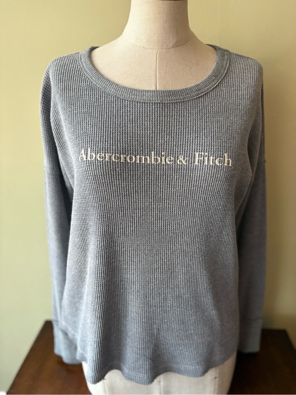 Abercrombie & Fitch Light Gray Waffle Knit Crewneck Sweater cotton blend S - Picture 2 of 8